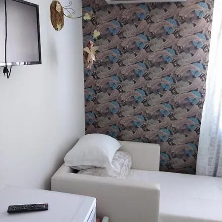 Casa de hóspedes синьо лято 3*