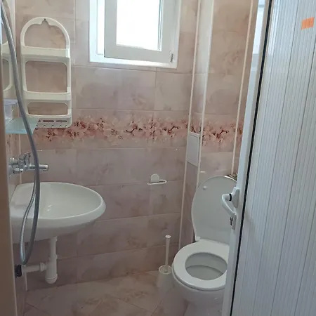 синьо лято 3* بوموري