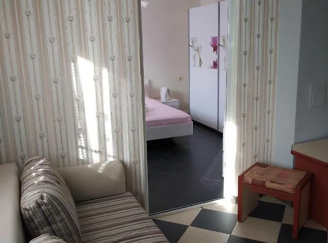 синьо лято Pensión 3*