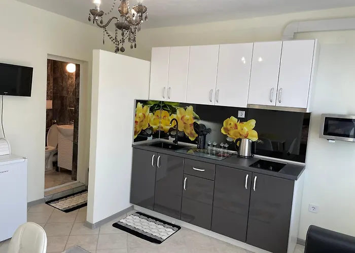 Pensión синьо лято Pomorie